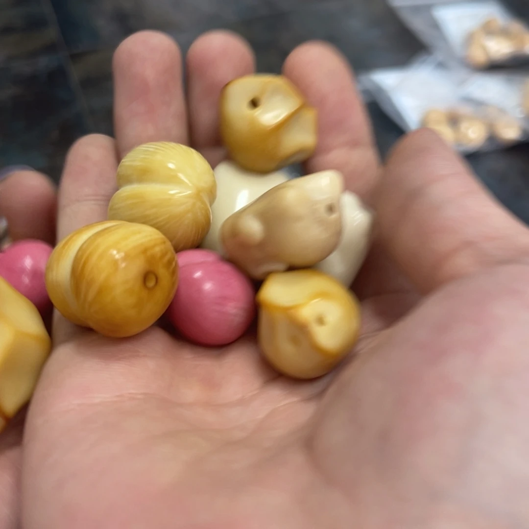 吊坠白玉菩提X****花z18-23/锅底17微瑕