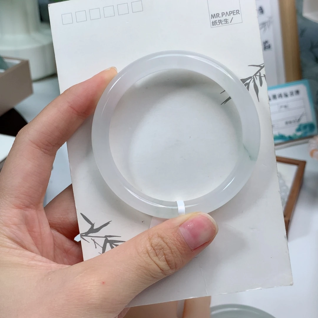 七***安石英质玉未镶嵌手镯