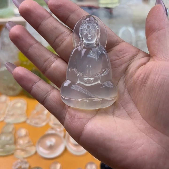鲁***队岫玉未镶嵌吊坠(赠链)观音