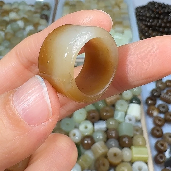 和田玉（糖玉）未镶嵌戒指16.5内径