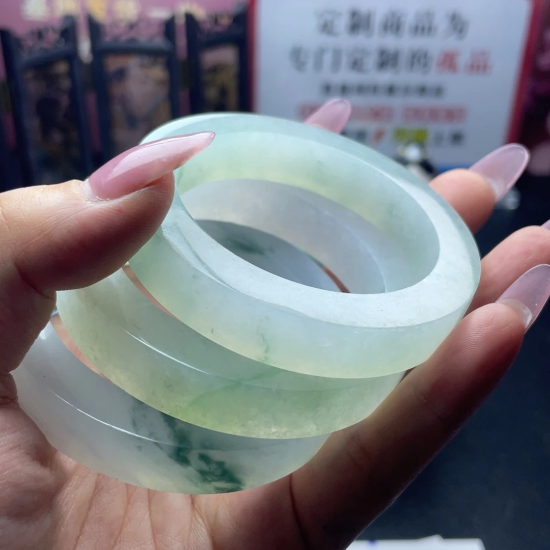 游***龙定制翡翠未镶嵌缅A翡翠多样性发一定金