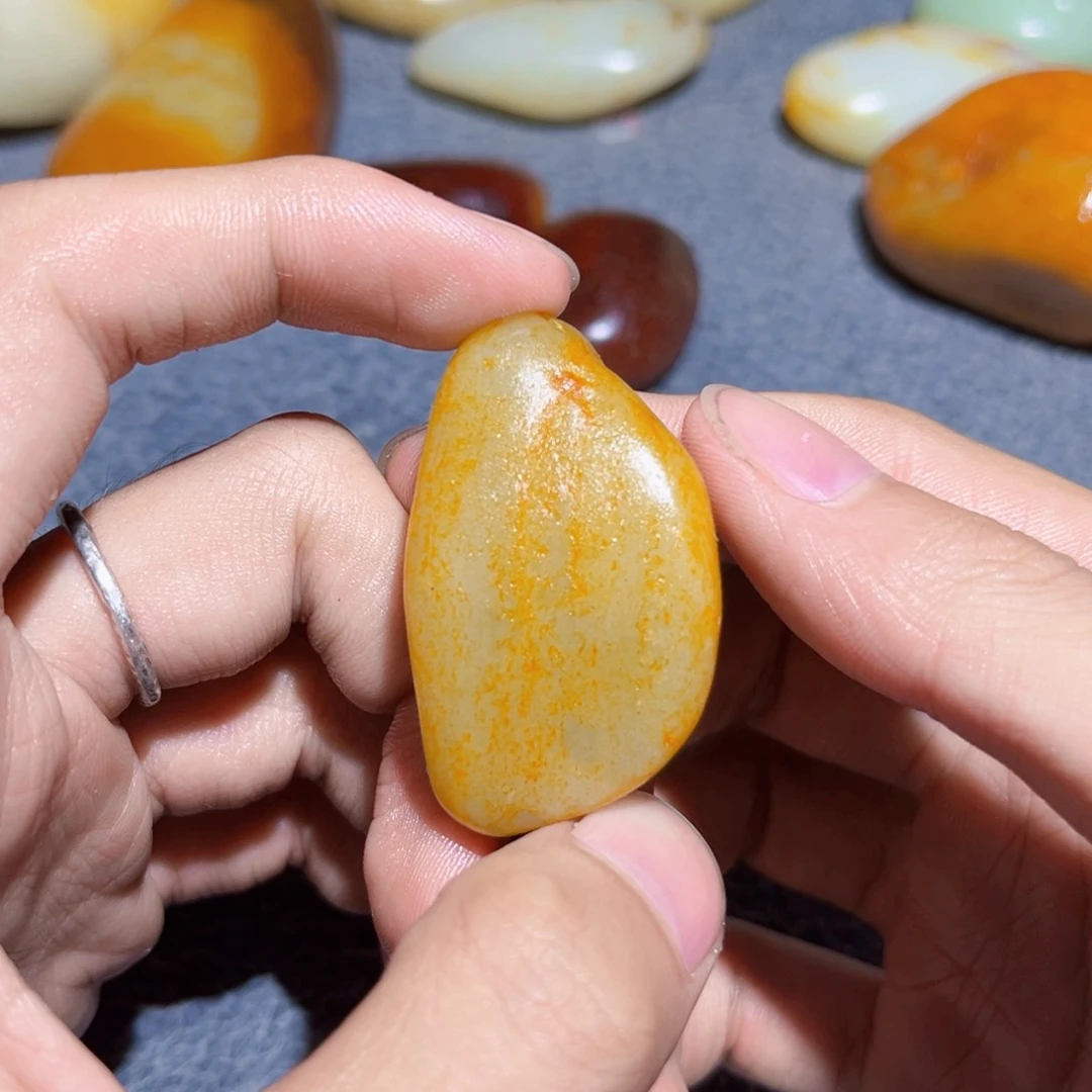 和田玉未镶嵌珠宝奇石