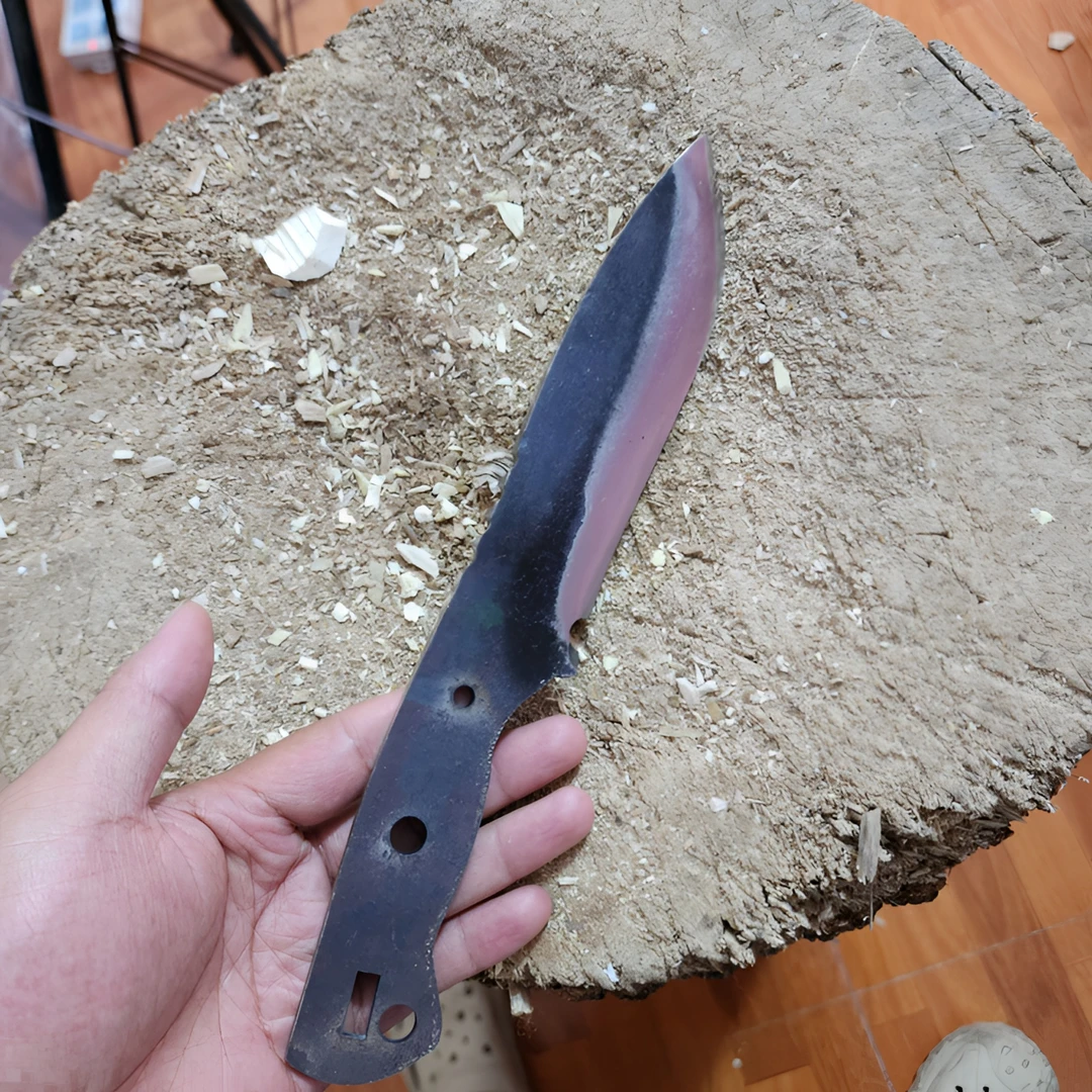 炮弹钢锻打户外生存小直刀简约野外