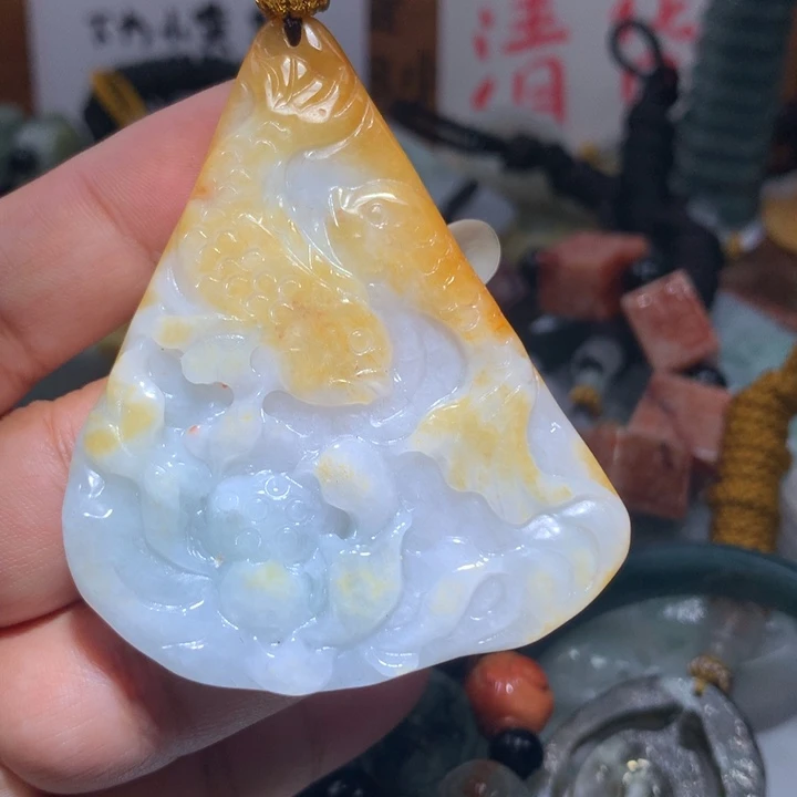 翡翠未镶嵌颈饰保真天然A货翡翠