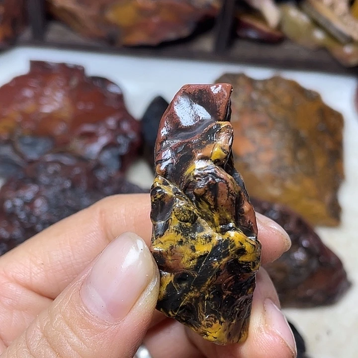 轻***.石材戈壁牧民美石原石