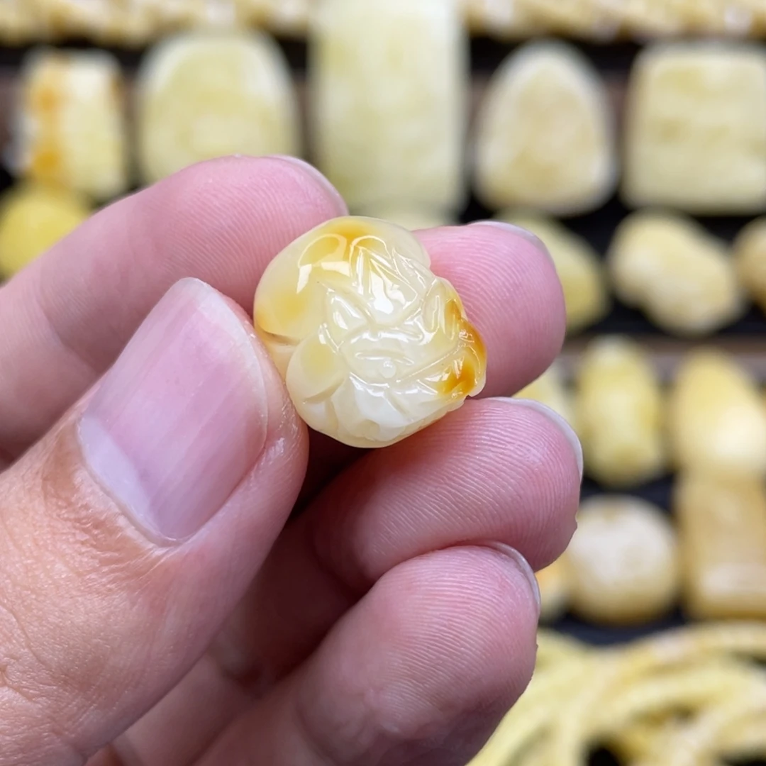 裸石琥珀未镶嵌琥珀蜜蜡