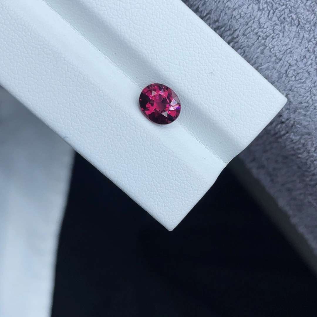 裸石未镶嵌石榴石1.76Ct