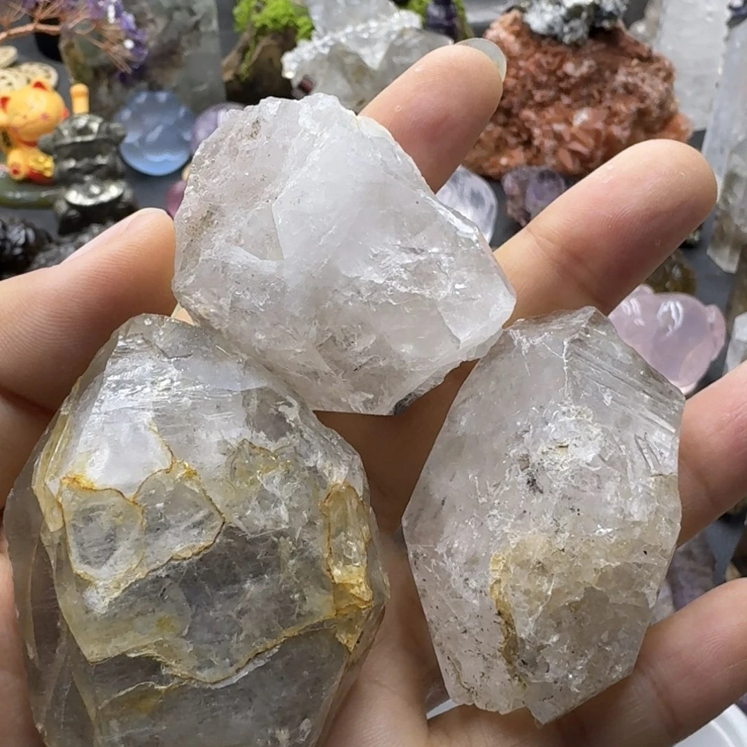 石材闪灵原石三颗