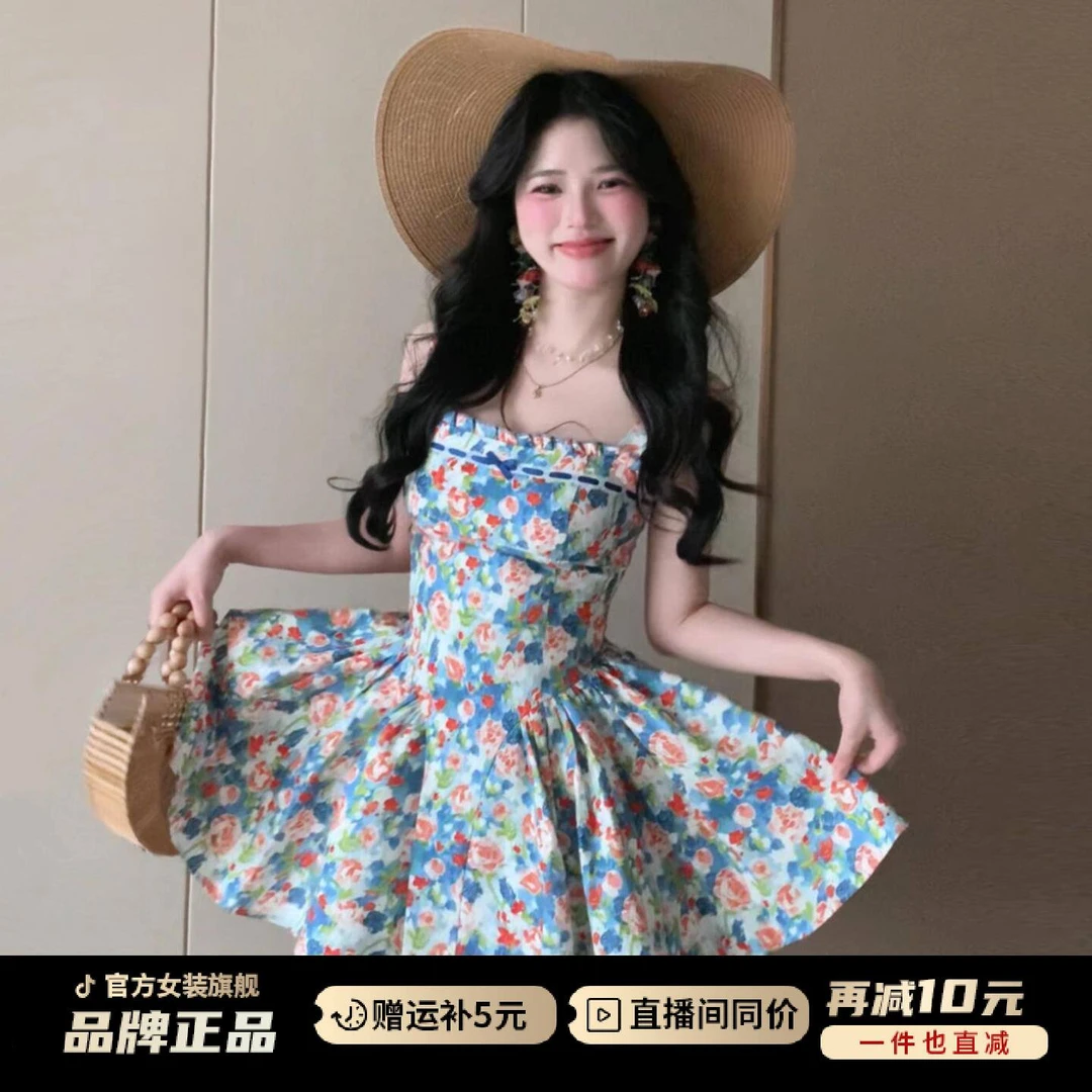 法式碎花吊带连衣裙女2025新款夏季绝美巨好看海边度假掐腰短裙子
