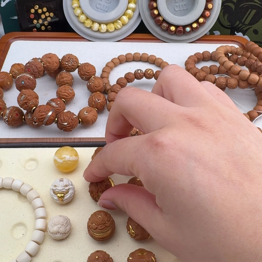 猴头核桃吊坠钟馗