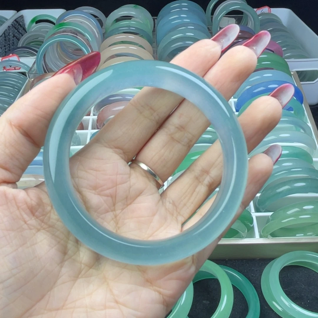石英质玉手镯未镶嵌时*
