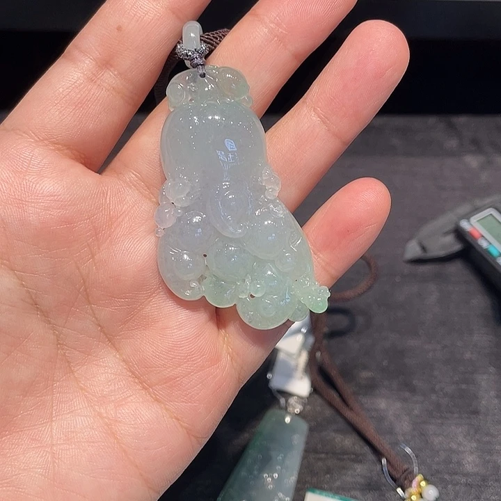 翡翠未镶嵌颈饰翡翠挂件