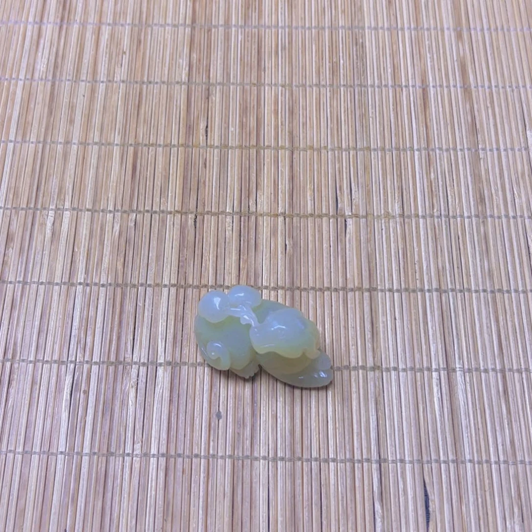 未镶嵌和田玉挂件