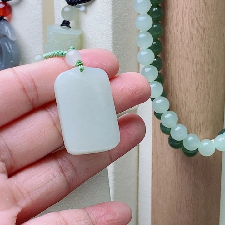 颈饰未镶嵌和田玉