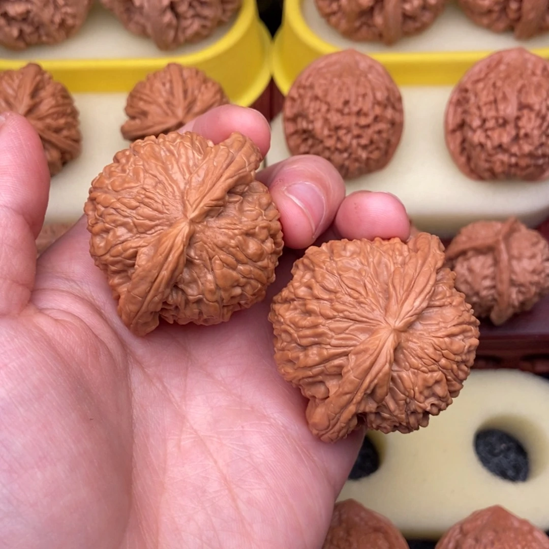 文玩核桃把件46精品老款白狮子