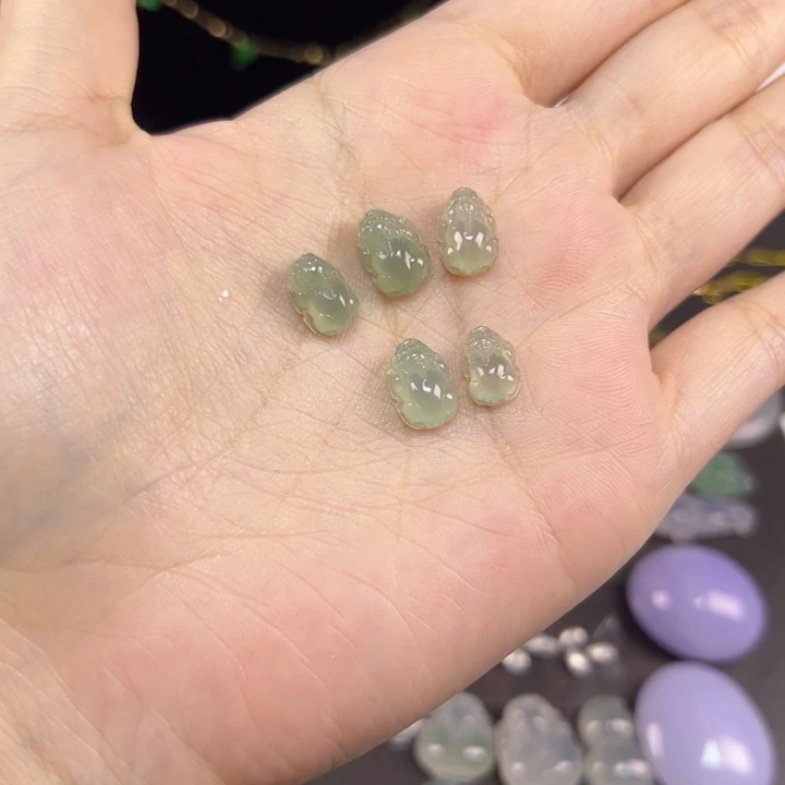 裸石翡翠5只貔貅
