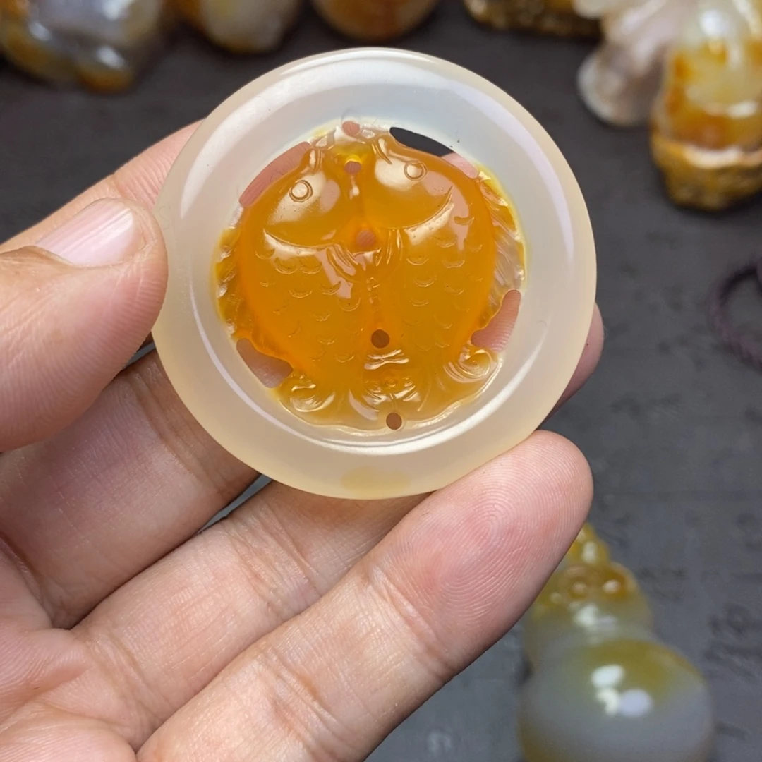 未镶嵌手把玛瑙/玉髓李****味