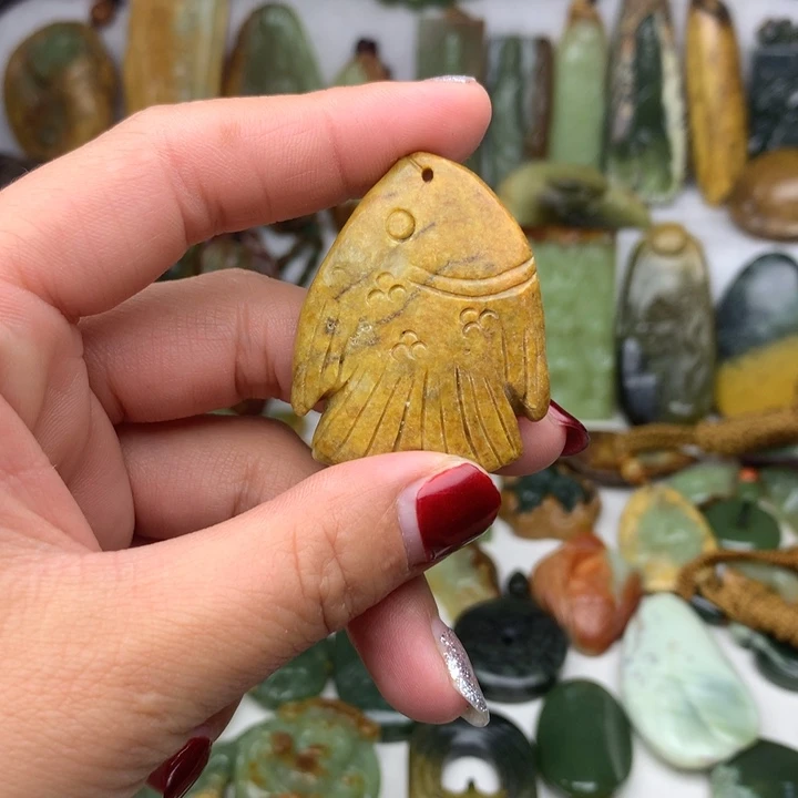 岫岩河磨玉（透闪石质玉）挂件未镶嵌夜*