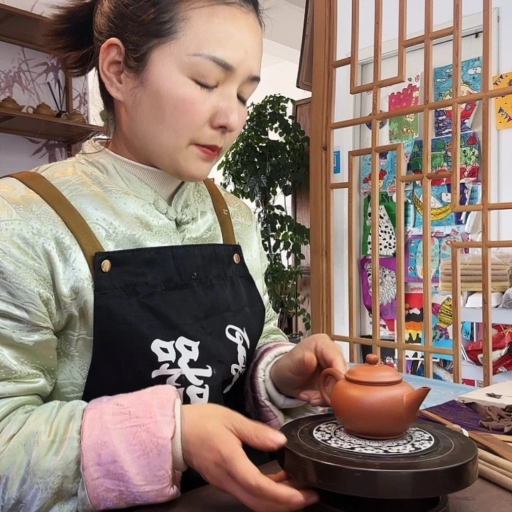 紫砂茶壶1*3红泥140m l