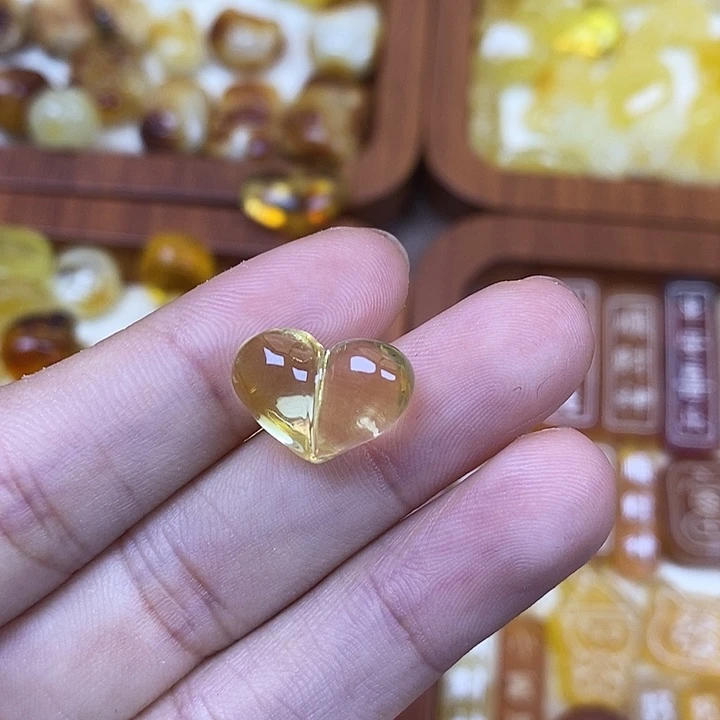 橄榄核吊坠小屁桃123