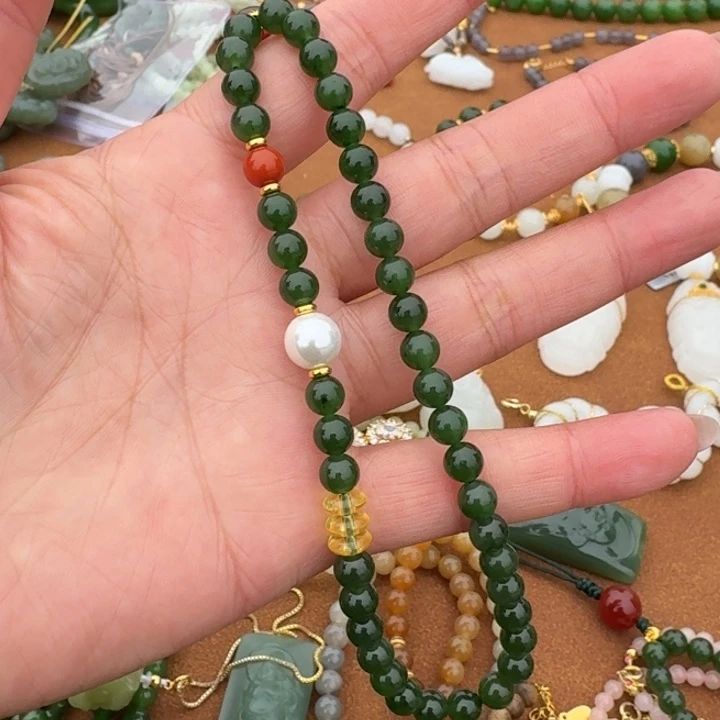 和田玉未镶嵌颈饰冉冉