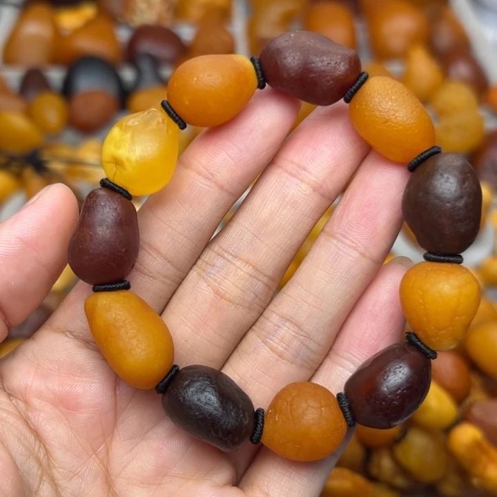 琥珀未镶嵌颈饰天然蜜蜡