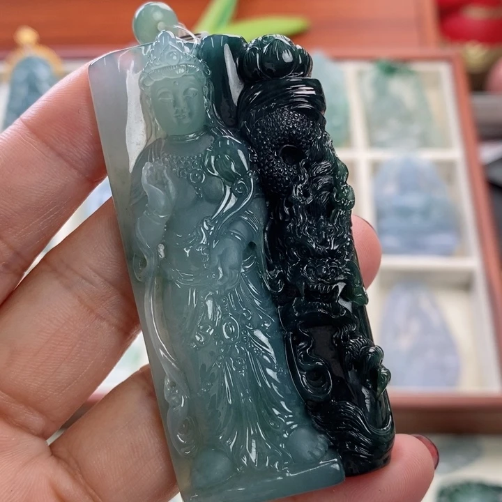 翡翠未镶嵌颈饰春**雨翡翠