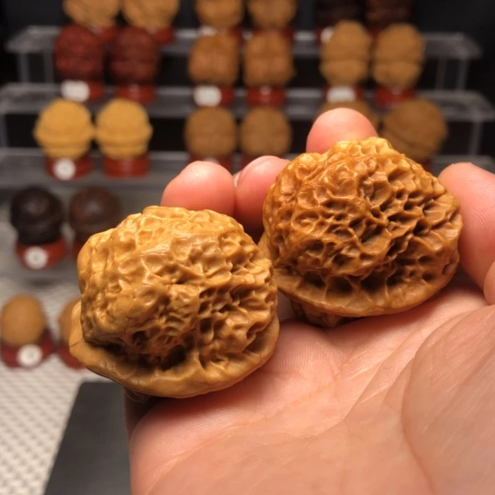 文玩核桃把件8碧波金蟾