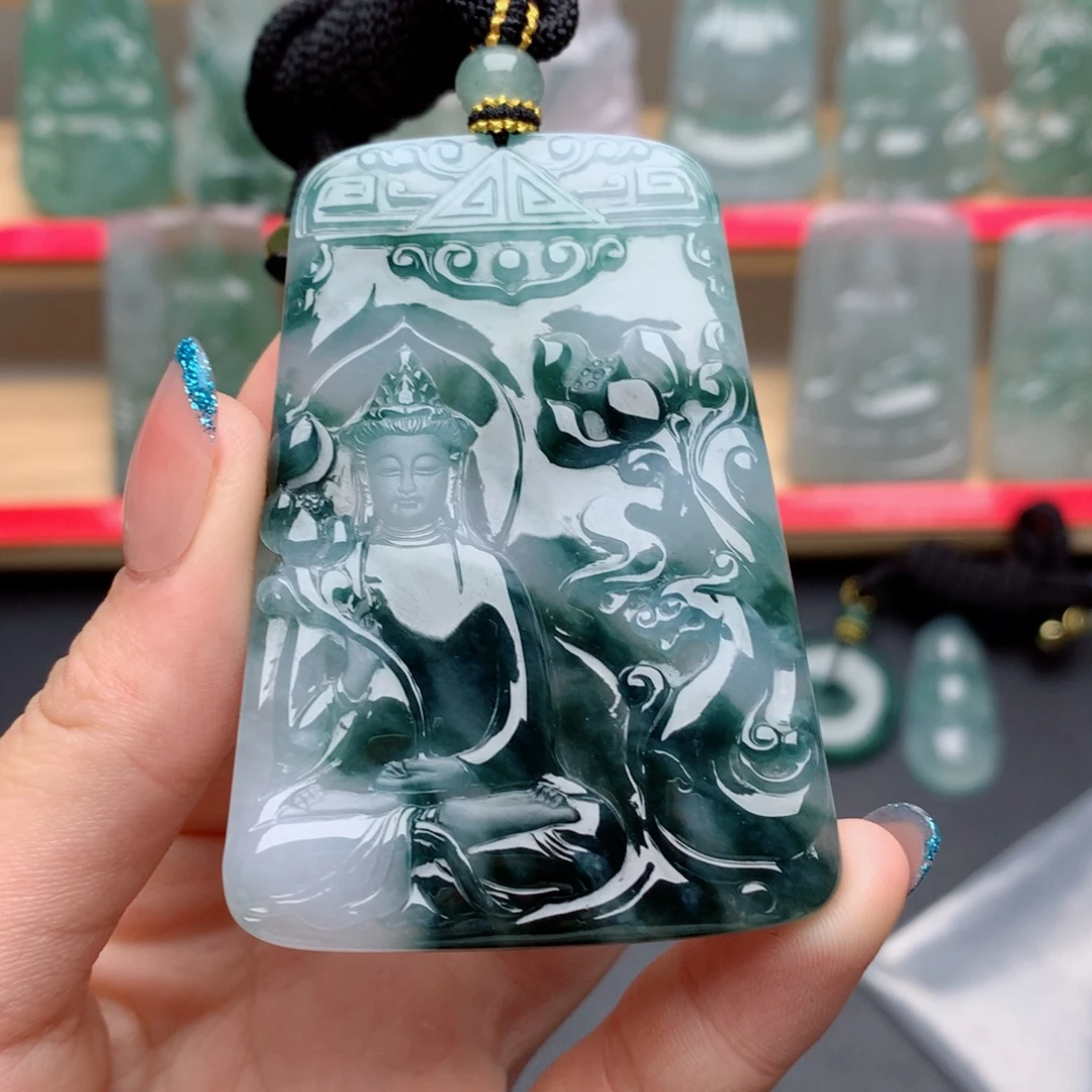 翡翠未镶嵌颈饰素衣