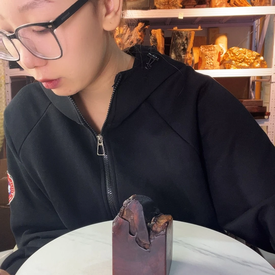 紫檀木类端景台寻**事