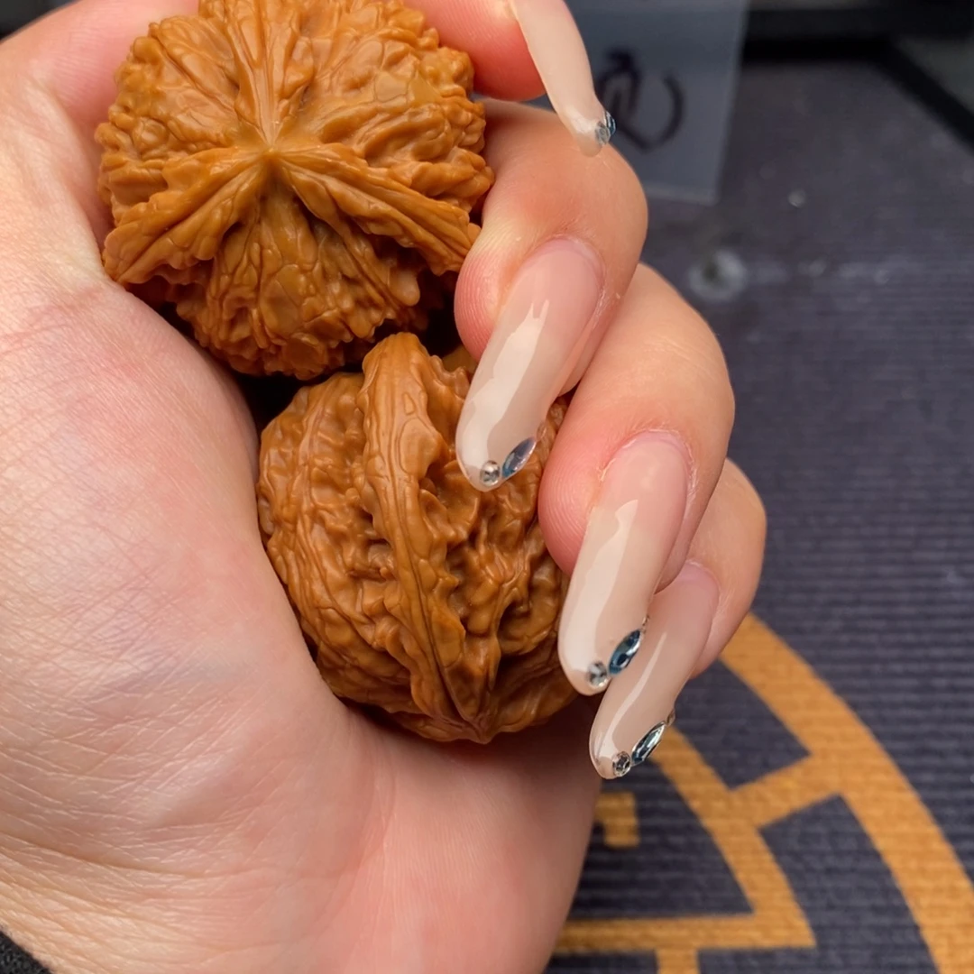 呵***呸吊坠文玩核桃白狮子