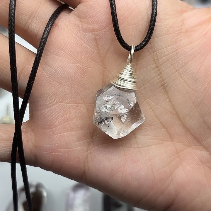 未镶嵌颈饰水晶闪灵钻项链