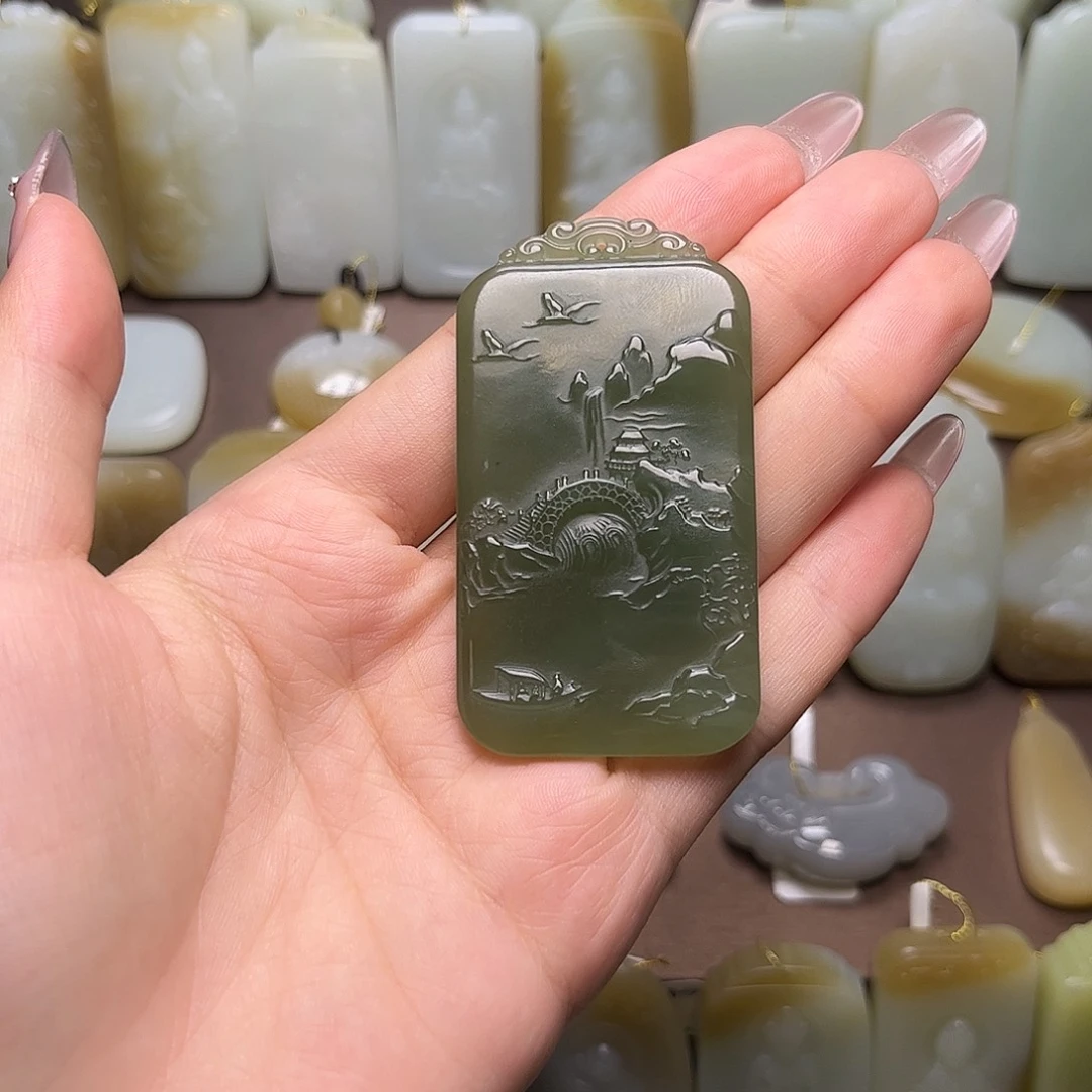 和田玉未镶嵌颈饰