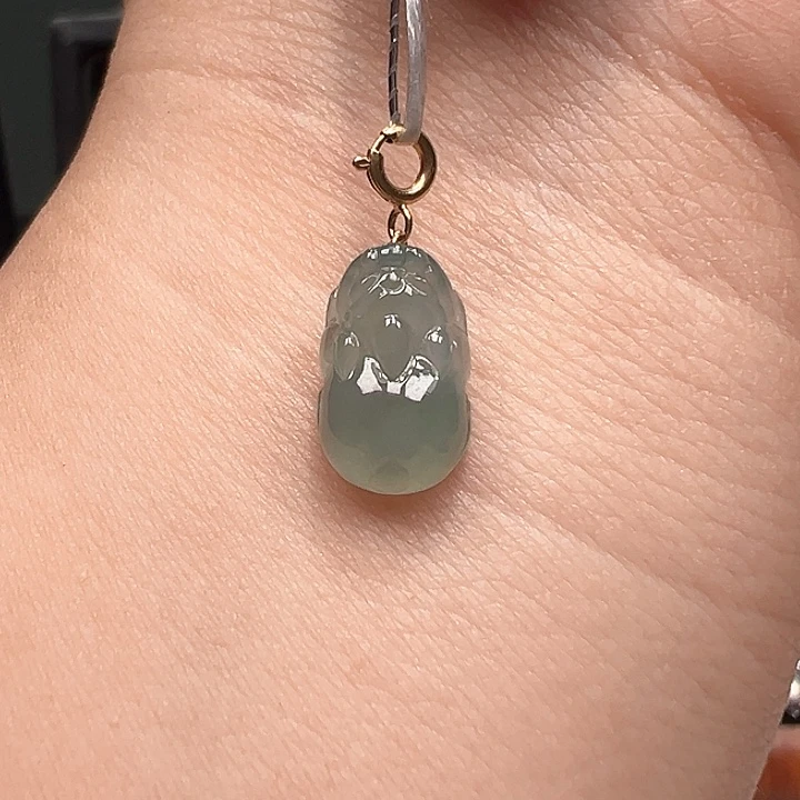 翡翠18K金镶嵌颈饰貔貅