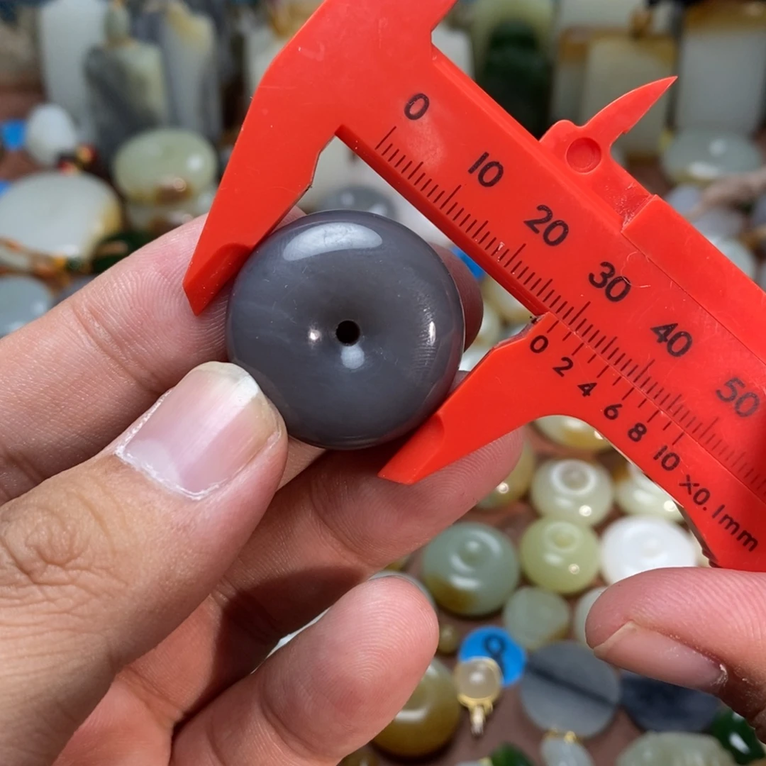 和田玉未镶嵌吊坠(不含链)