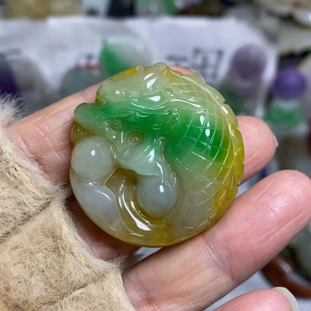 和田玉（糖玉）未镶嵌颈饰