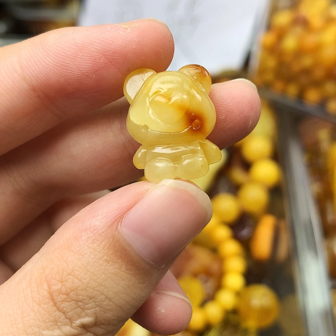 未镶嵌琥珀珠宝奇石