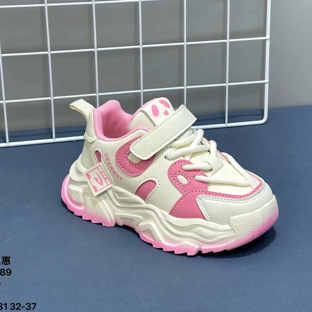 德尔惠25089春季新款皮面运动鞋