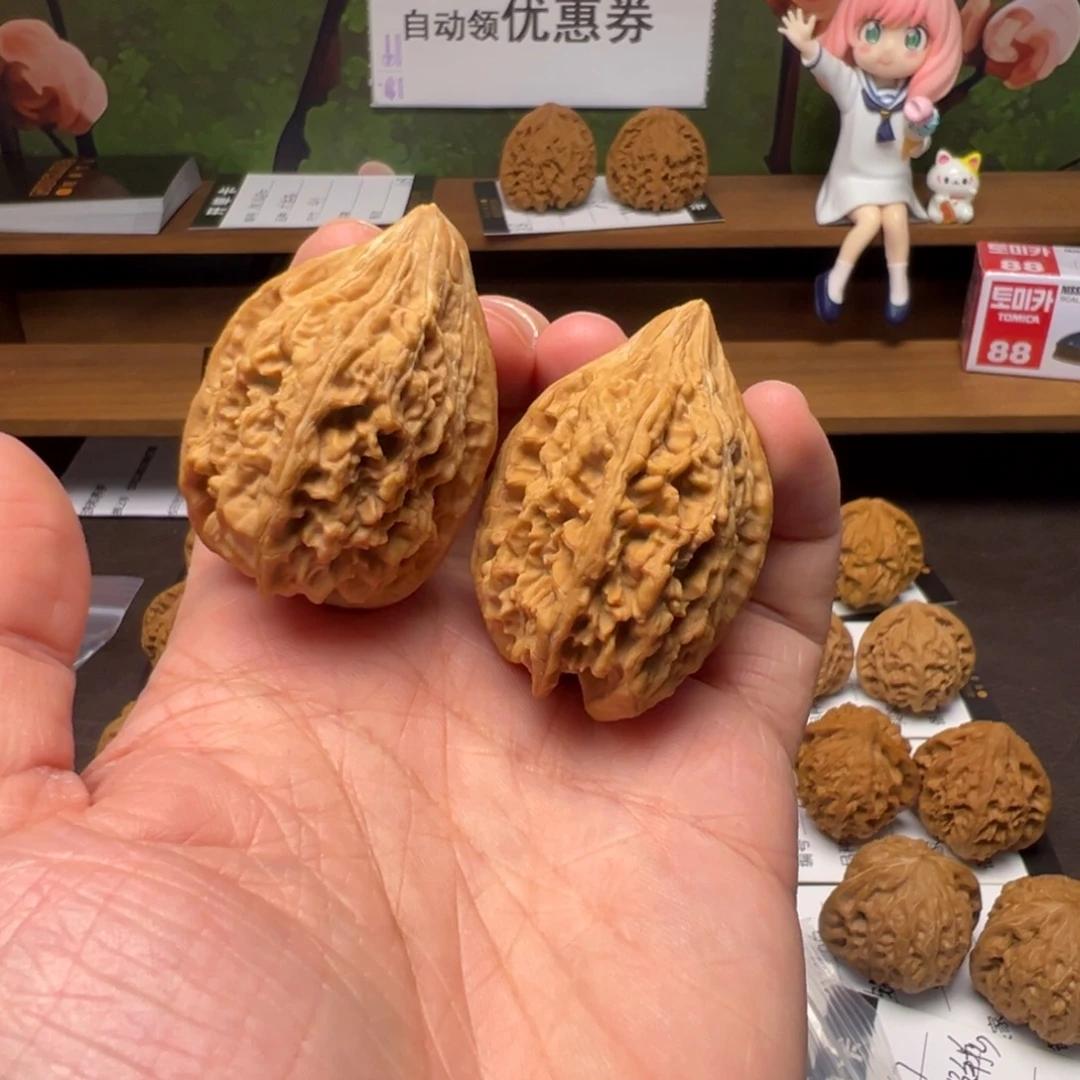 睡***着文玩核桃把件高尖大沽石36