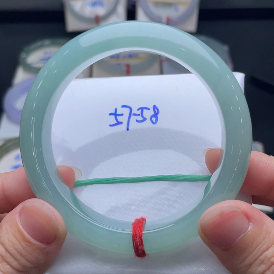 翡翠未镶嵌手镯翡翠手镯50