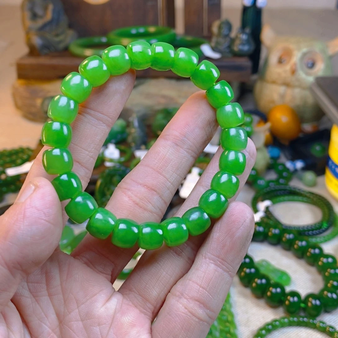 和田玉颈饰未镶嵌…