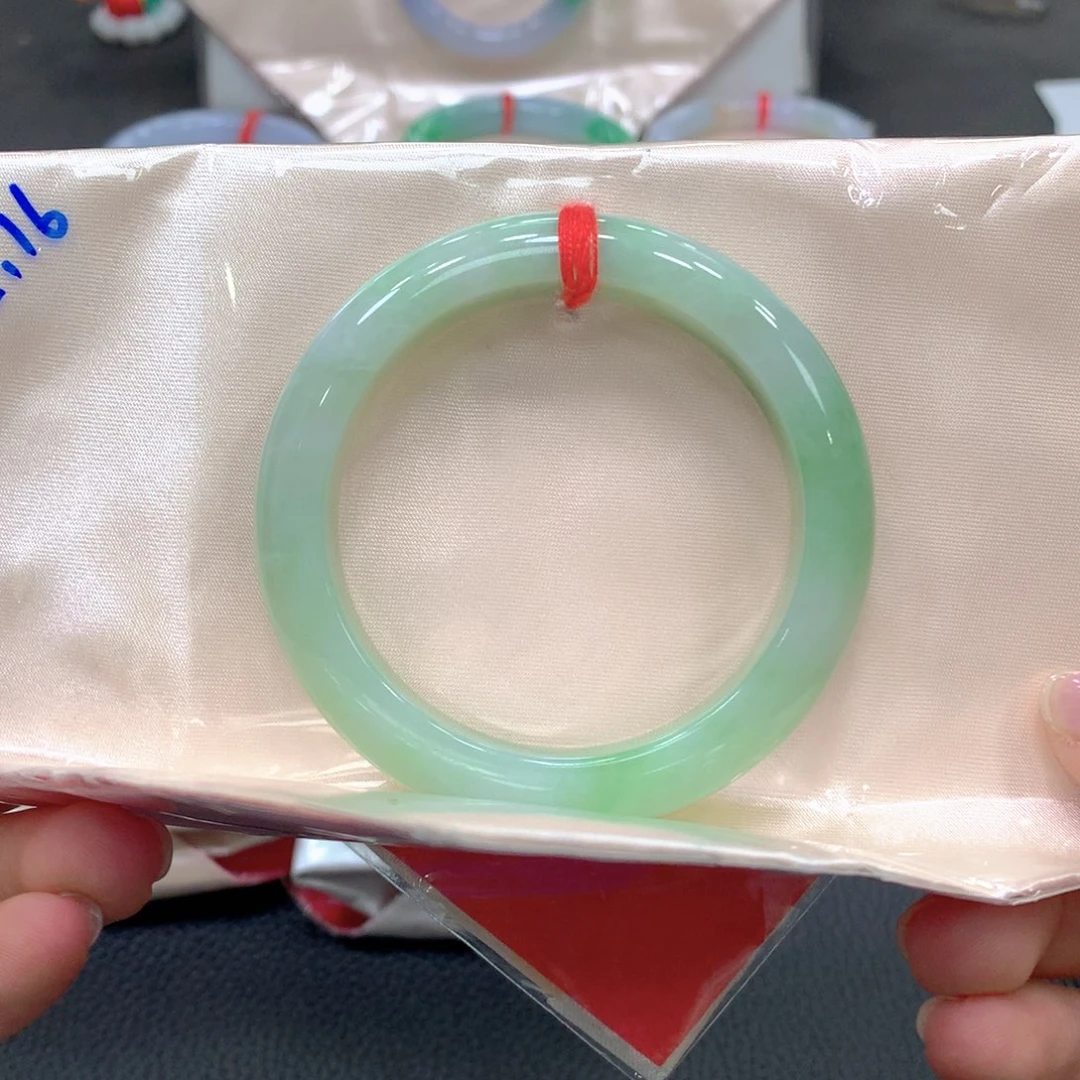 翡翠未镶嵌手镯53正