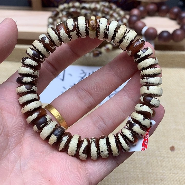 沉香木沉香香囊玉化白棋104