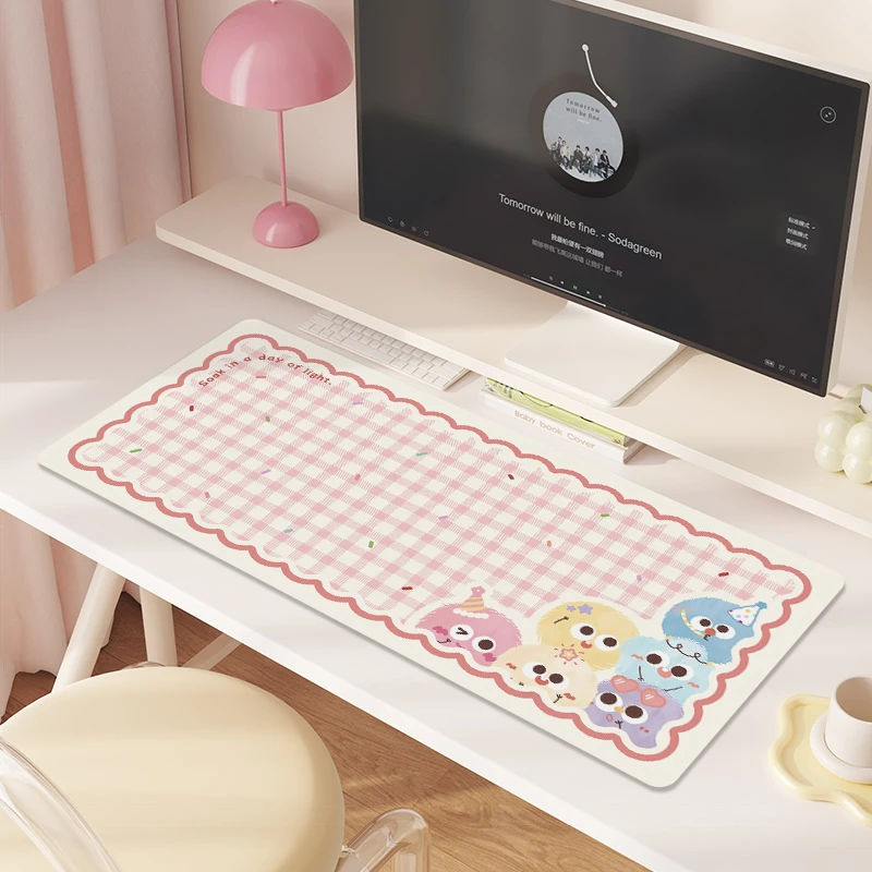 可爱毛球鼠标垫子女生高颜值办公室卡通键盘垫学生学习书桌垫家用