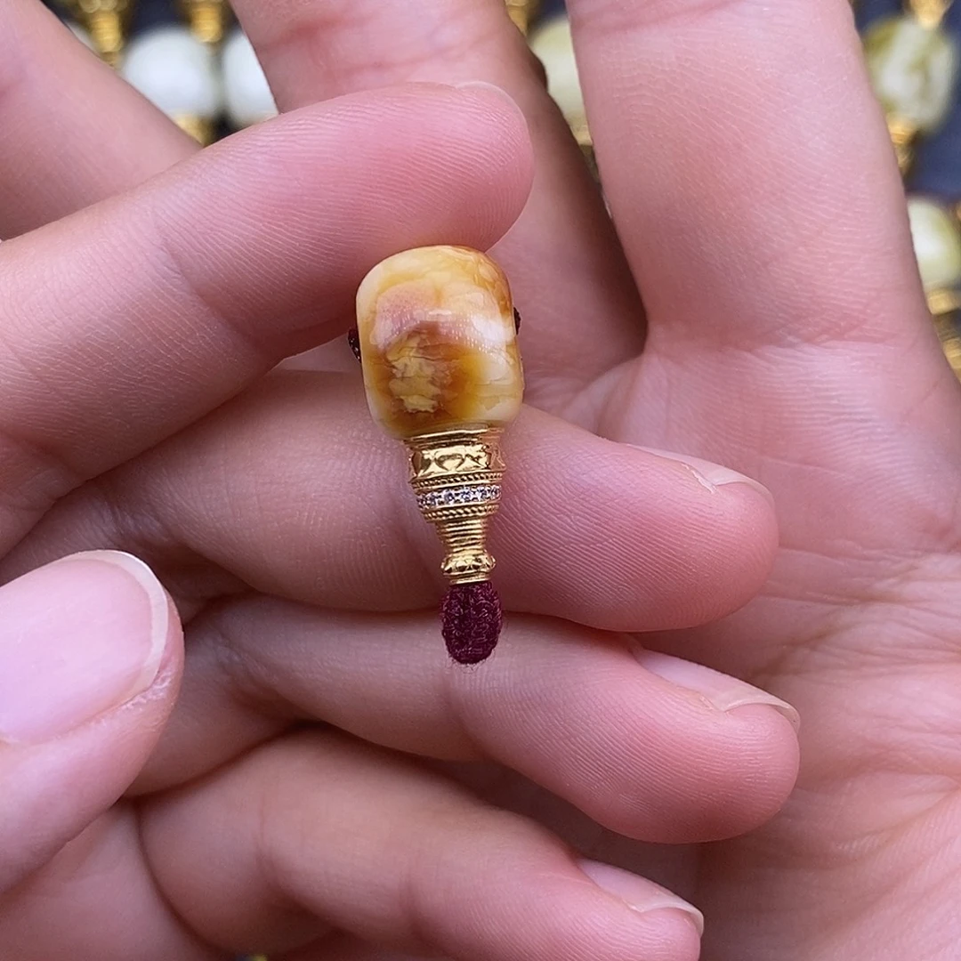 琥珀18K金镶嵌裸石10mm 蜜蜡金塔三通