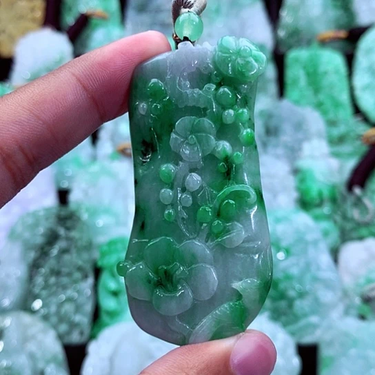 翡翠未镶嵌吊坠(不含链)