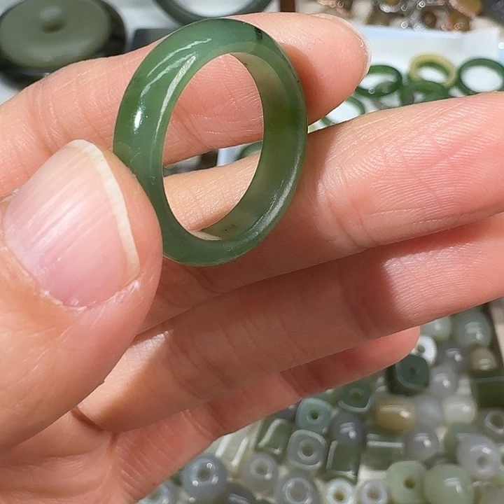 和田玉未镶嵌戒指18.7内径81