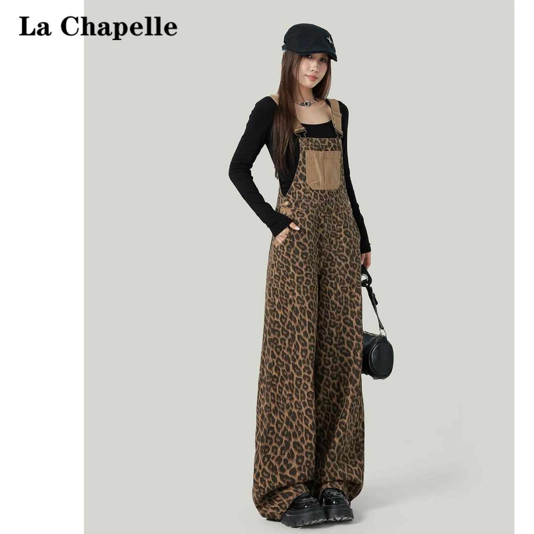 拉夏贝尔时尚设计豹纹背带裤女2025年早秋宽松高腰垂感阔腿牛仔裤