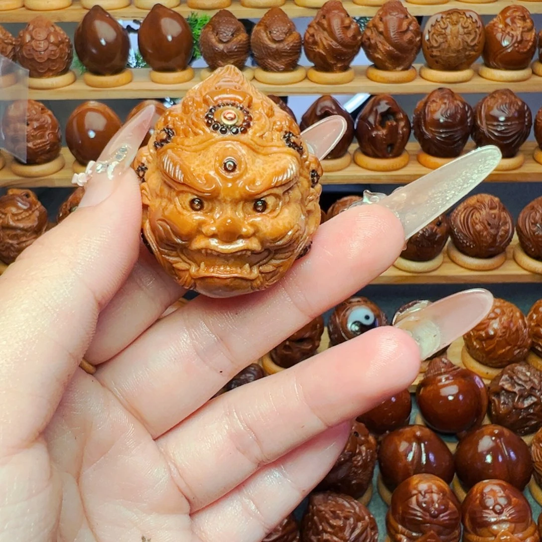 卡***卡吊坠橄榄核大黑天