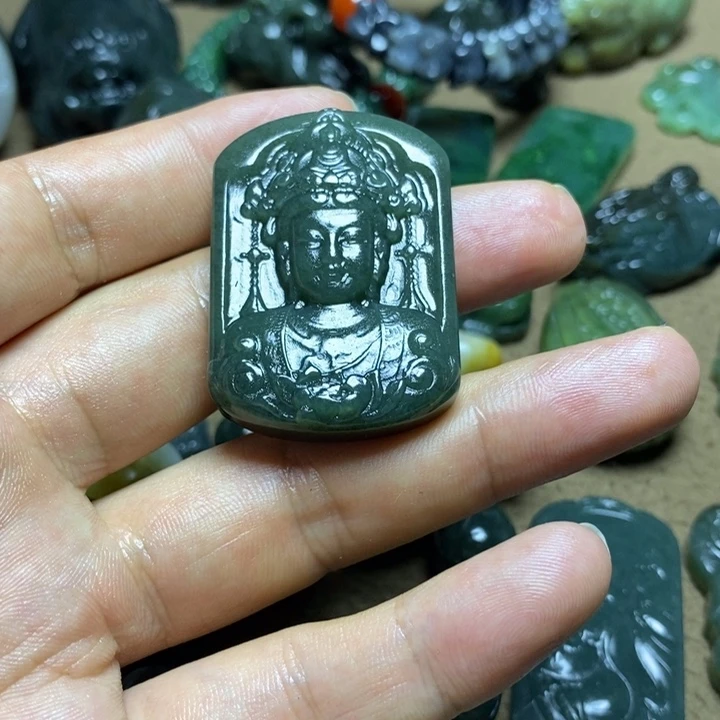 和田玉未镶嵌颈饰